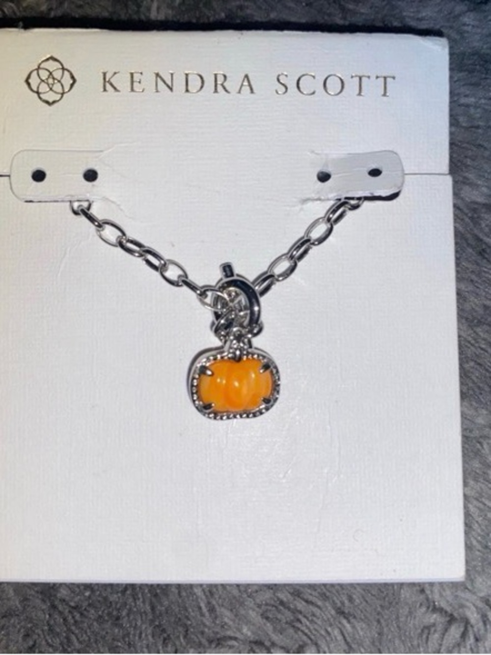 BNWT Kendra Scott Pumpkin Necklace in Silver & Orange Mother-of-Pearl $85